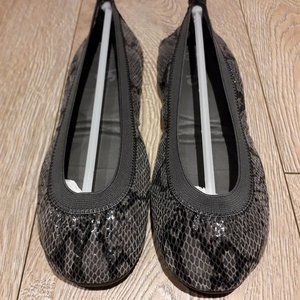 Yosi Samra Foldable Ballet Flat